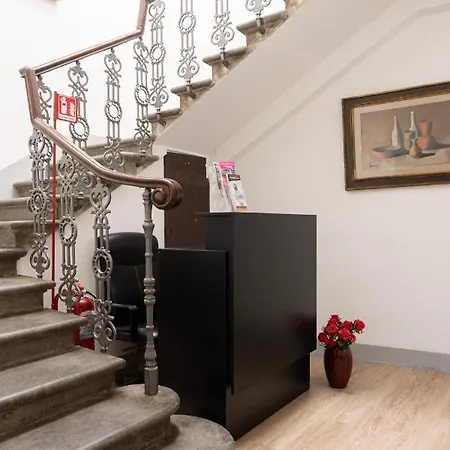 Palazzo Oliveto * Florence